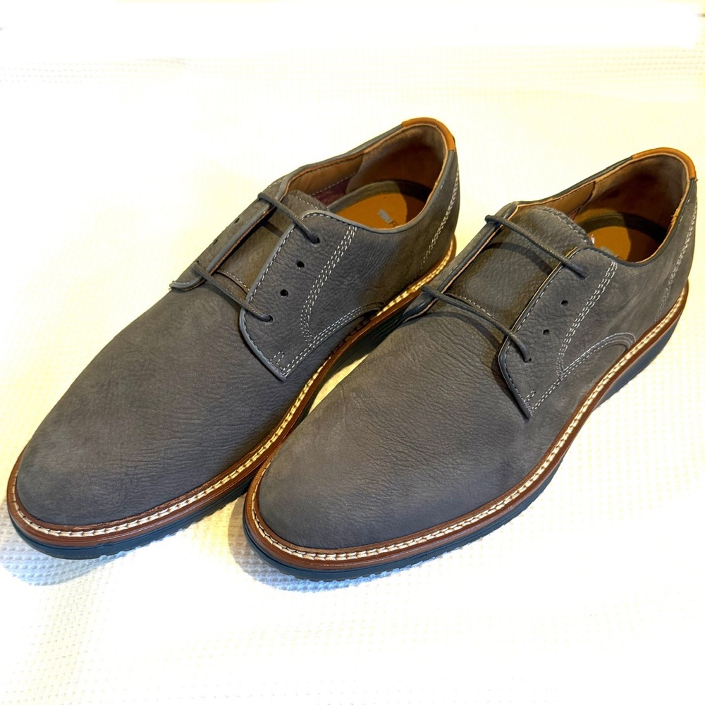 Johnston & Murphy Gray Leather Oxfords